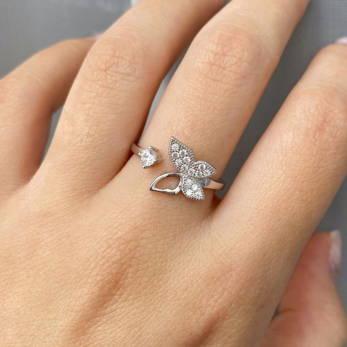 Anillo Mariposa Pave y Zirconia